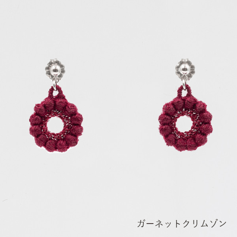 ミニフラワーピアス/イヤリング （ガーネットクリムゾン） | トリプル