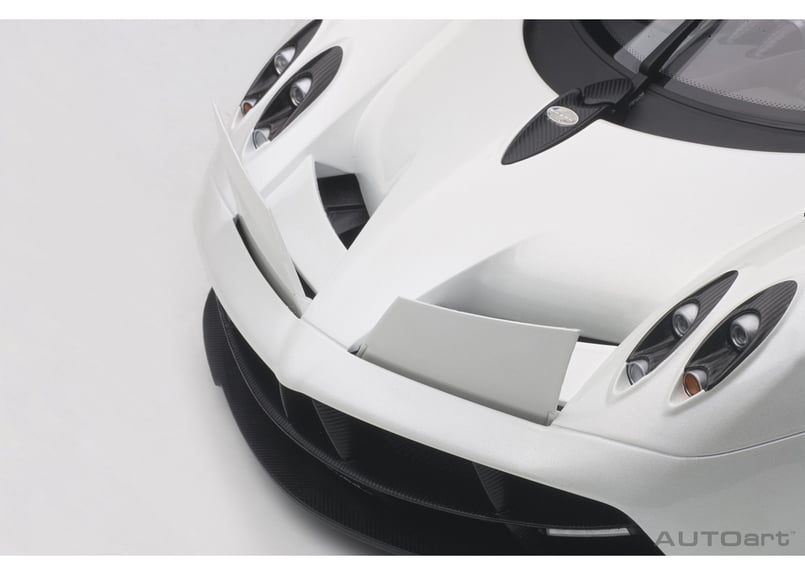 AUTOart 1/12 パガーニ ウアイラ (ホワイト) 12231 | AUTOart O