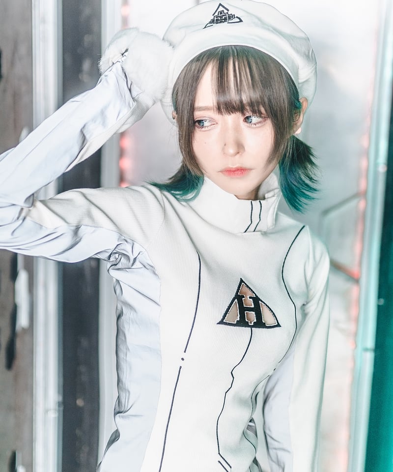 胸開きサイバーニット》WHITE | HIDOLATRAL THEODOL