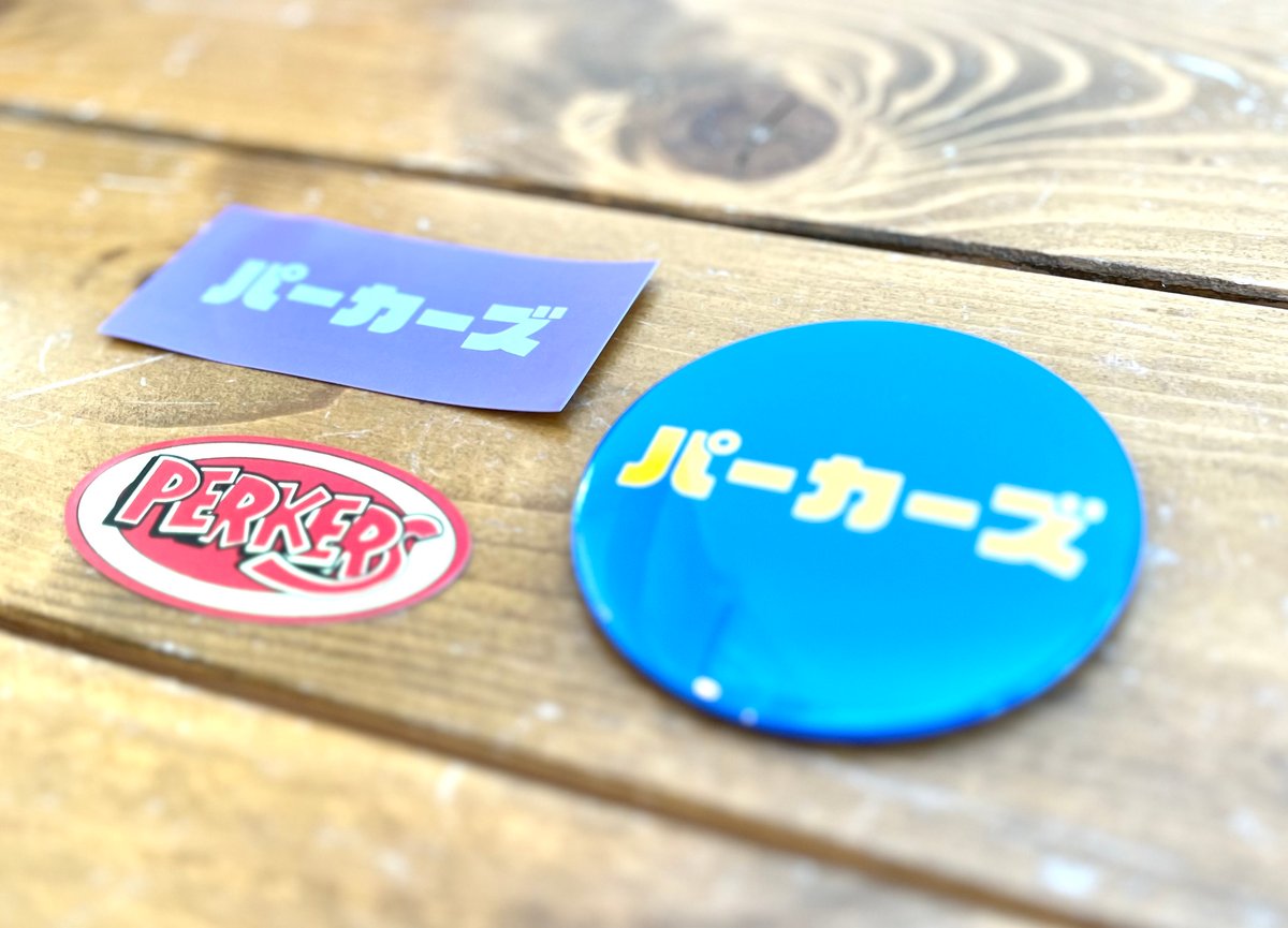 缶バッジ&ステッカーセット | Noisy EC SHOP