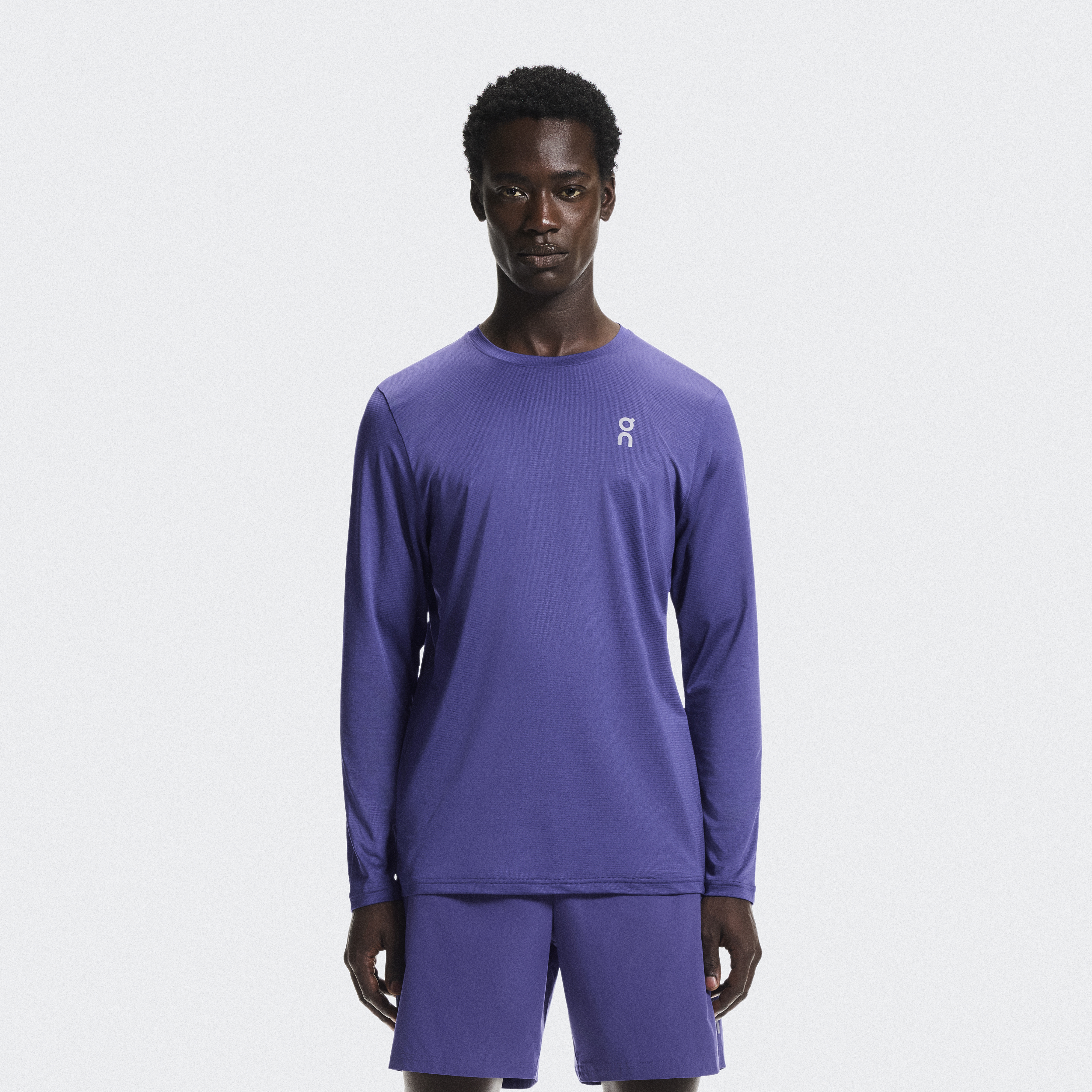 メンズ長袖ランニングシャツ | 高機能トップス | On 日本