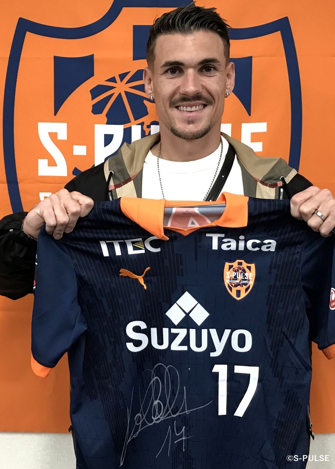 HATTRICK（ハットトリック）-選手の想いをファンへ届ける公式