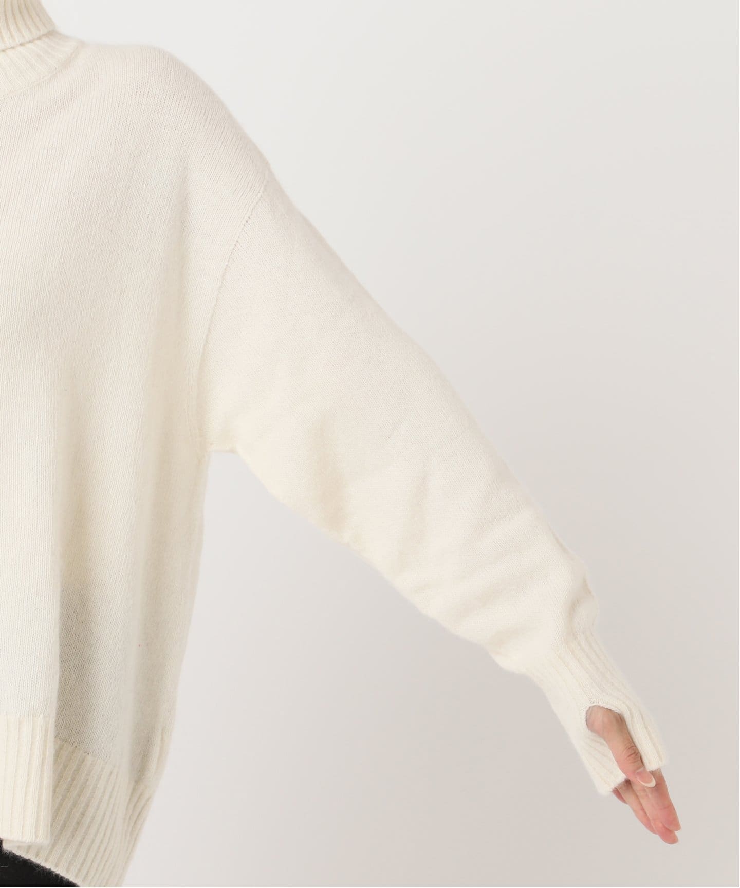 ウールベイビーミンクタートルプルオーバー（ニット／セーター