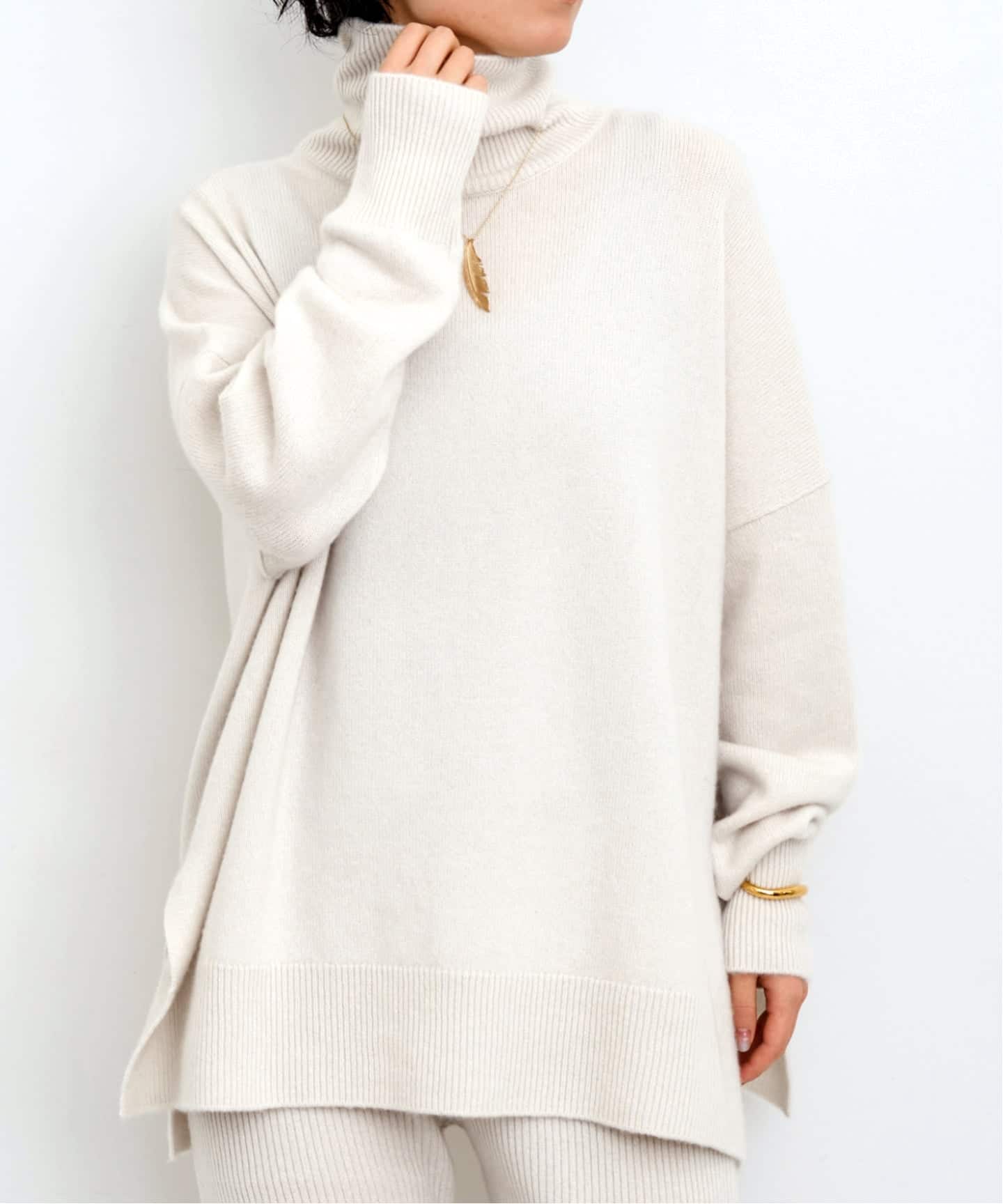 CASHMERE TURTLE NECK KNIT（ニット／セーター）｜L'Appartement