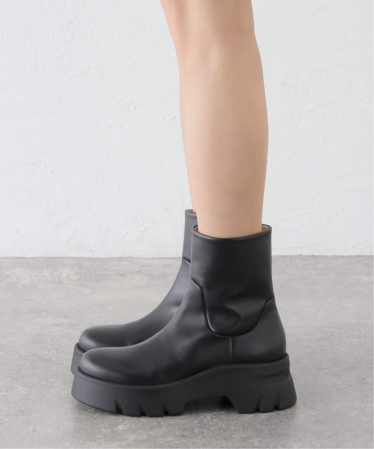 GIANVITO ROSSI/ジャンヴィト ロッシ】 SHORT BOOTS（ブーティ