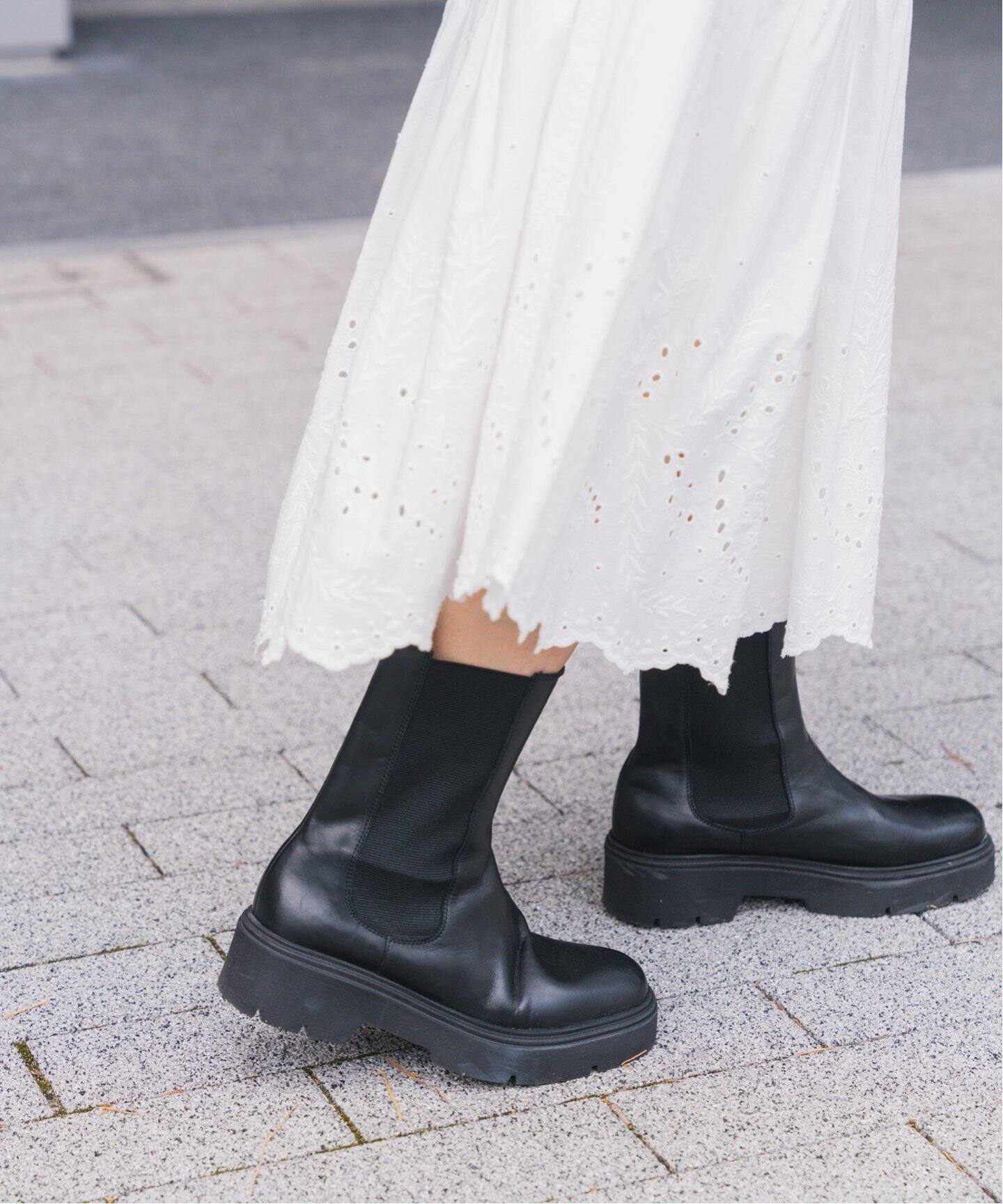 CORSO ROMA 9 / コルソローマノーヴェ】スクエアトゥサイドゴア