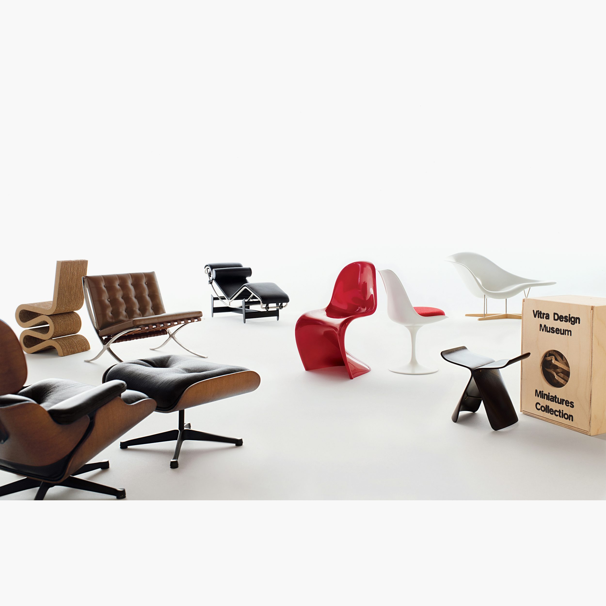 Vitra Miniatures Collection, Aarnio Ball – Design Within Reach