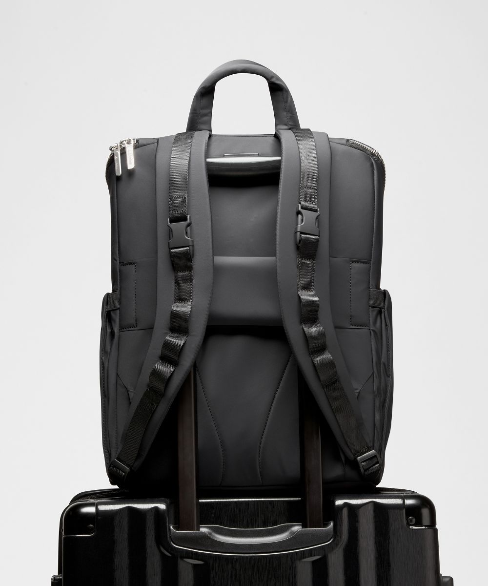 ニューペアレント バックパック 17L | バッグ | Lululemon JP