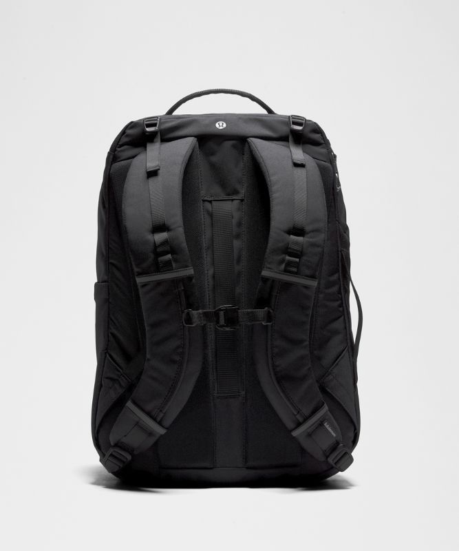 トリプルジップバックパック 28L | バッグ | Lululemon JP