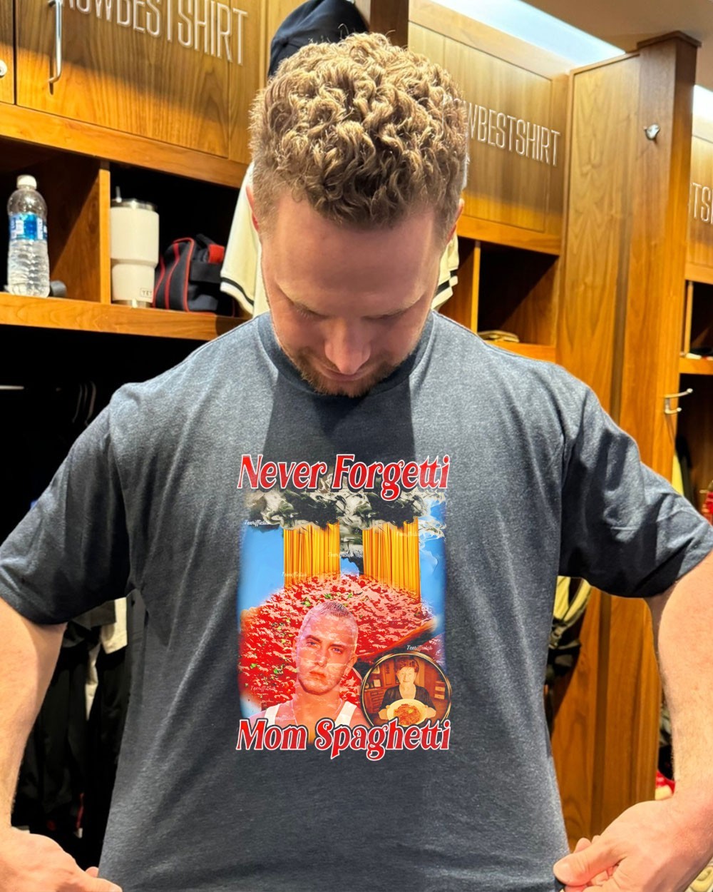 Never Forgetti Mom Spaguetti Eminem shirt, hoodie, sweatshirt