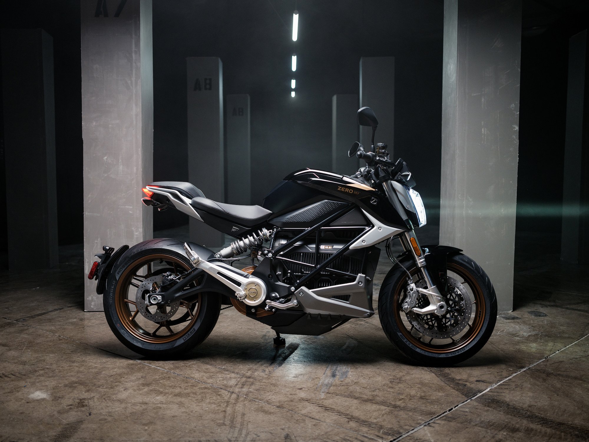 Zero SR/F - Electric Motorcycle | Moto Z