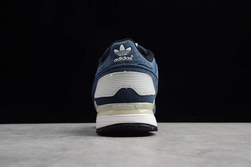 Купить Кроссовки мужские Adidas ZX 700 / ADM-3623 в