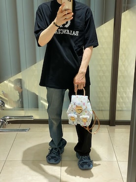 BALENCIAGAのTシャツ/カットソーを使ったメンズ人気ファッション