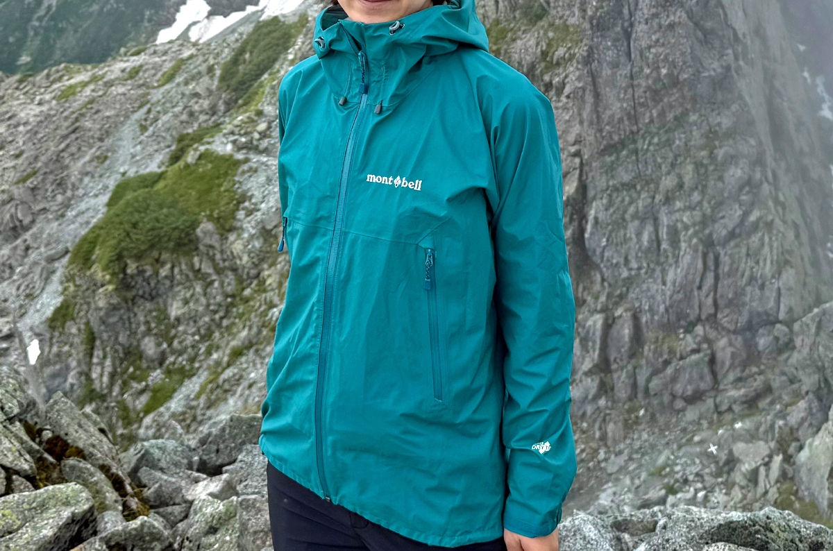 レビュー】“新素材”で蒸れ知らず！？モンベル「ストームクルーザー」は