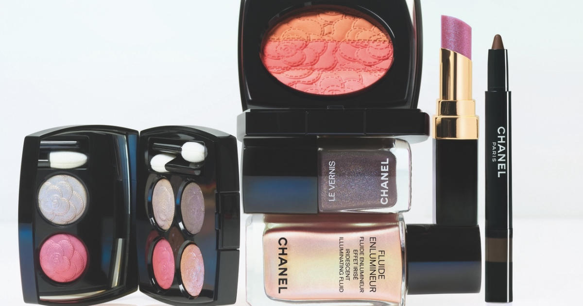 シャネル】春新作が到着！ メタリックなアクセントが花咲く季節の表情