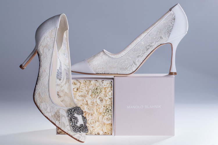 マノロ ブラニク】初のブライダルフェアをGINZA SIX店にて開催中