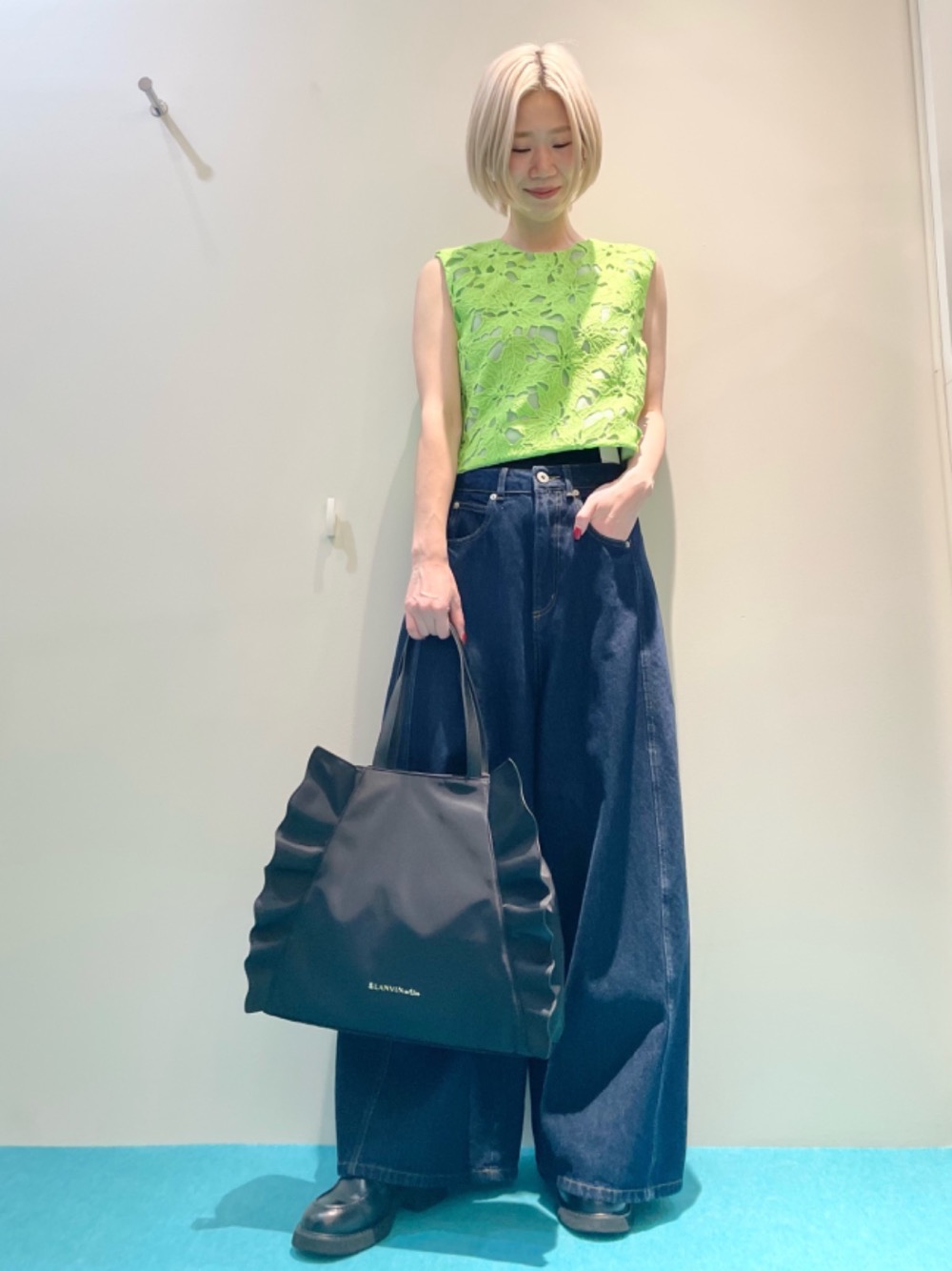 ケミカルフラワーレースノースリーブブラウス|LANVIN en Bleu | LANVIN