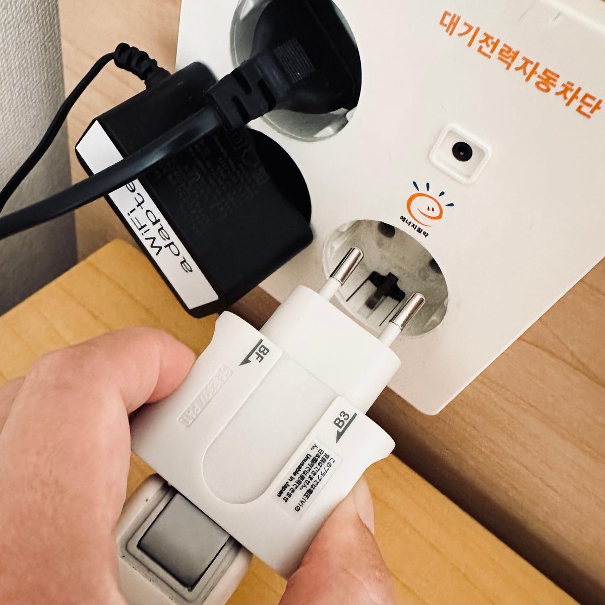 無印良品』の超ロングセラーなトラベル名品！ 全世界対応型プラグ