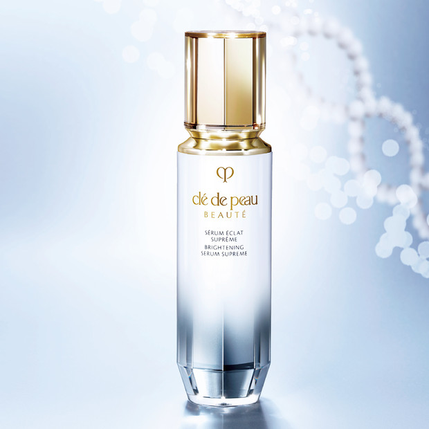 鈴木えみさんがセルフメイク！秋新色を使った大人のNEO囲みアイメイク