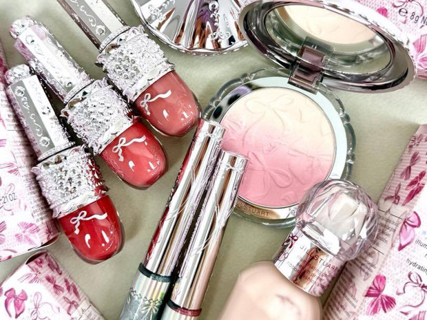 ジルスチュアート ビューティ パステルペタル ブラッシュ リボン