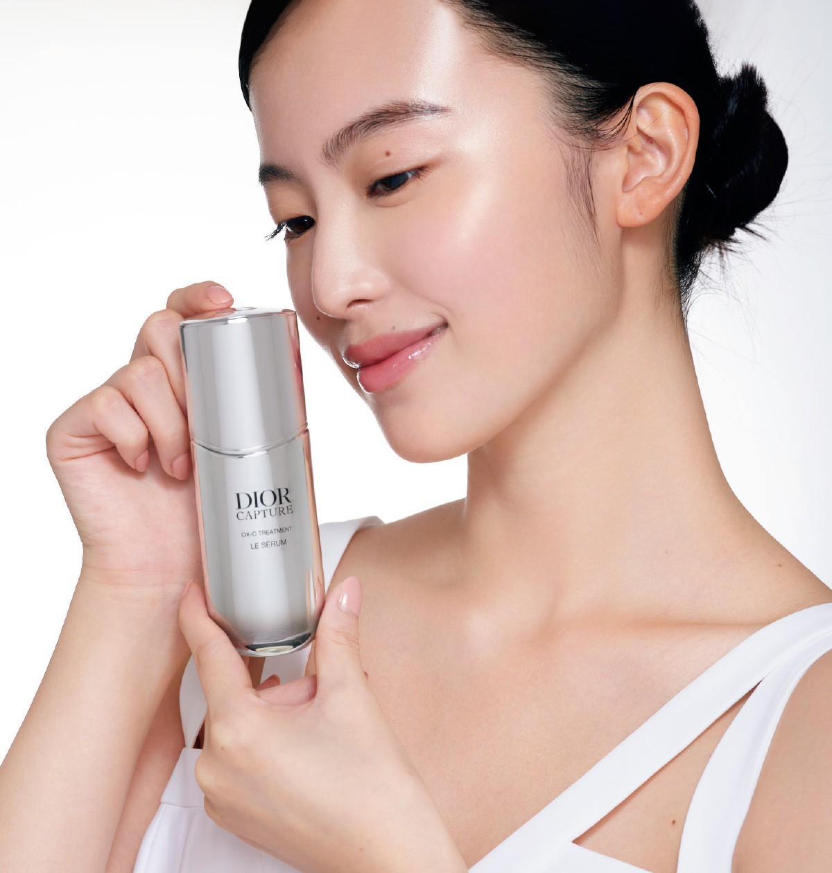 高機能アイケア登場】齋藤 薫さんが紐解く！ディオール カプチュール