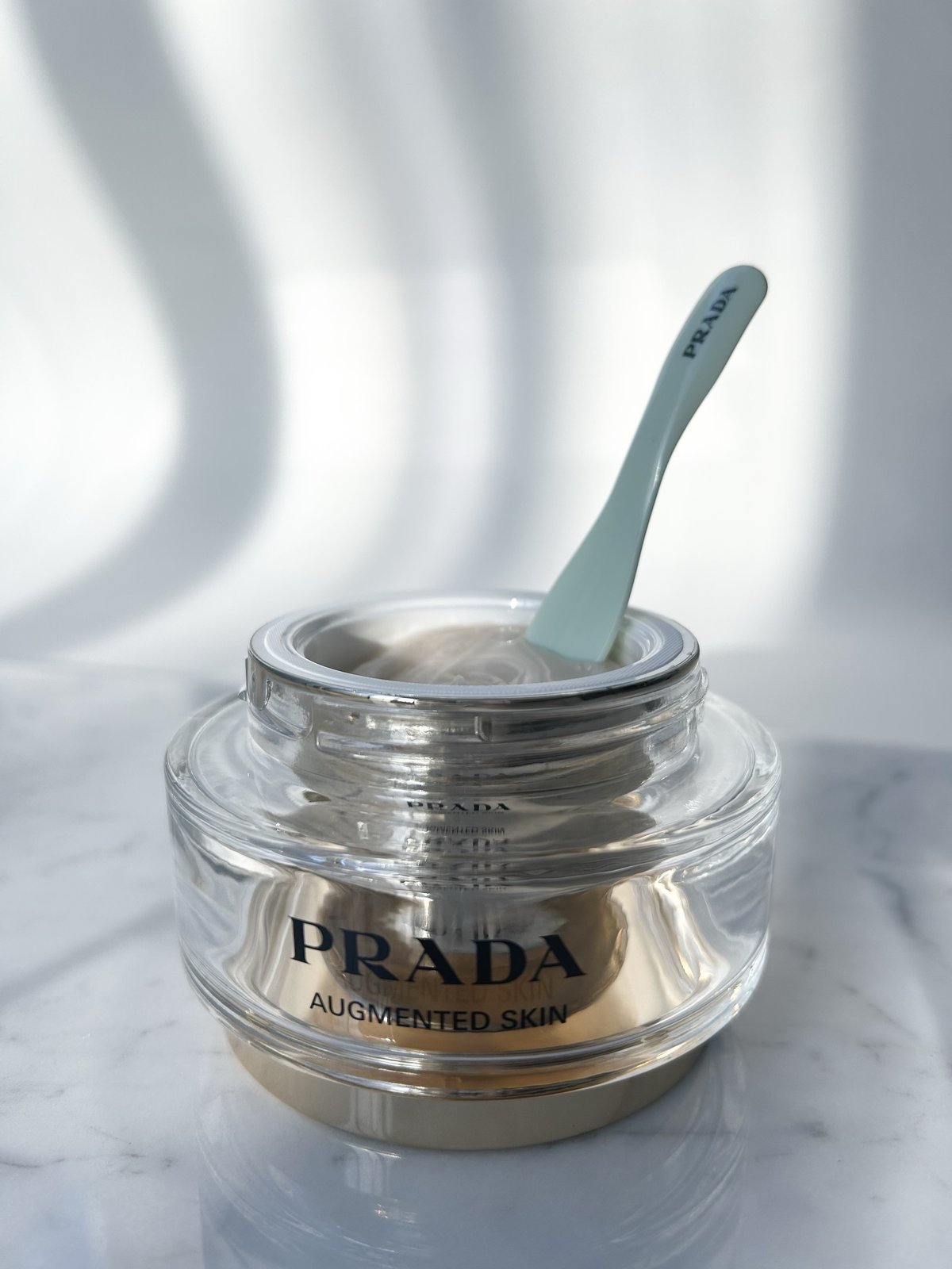 夏のスキンケアは一点豪華主義！【プラダ ビューティ】のオーグメン