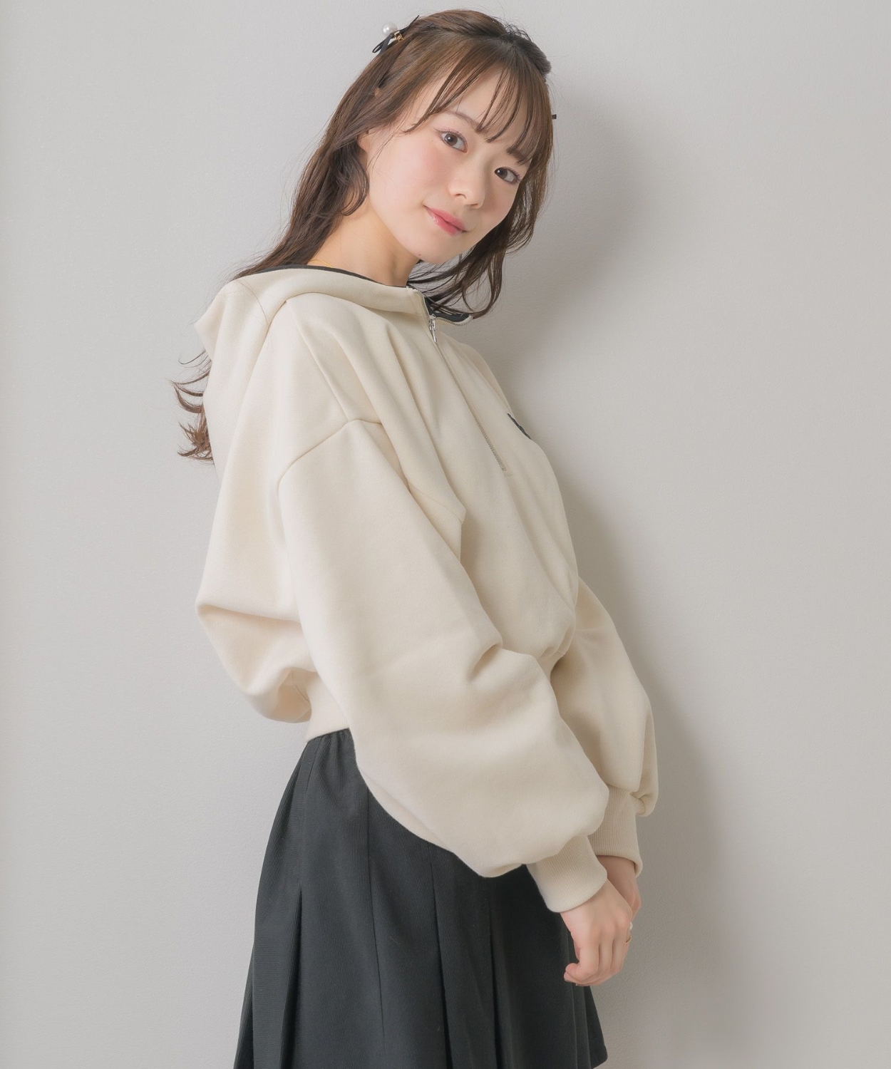 ハーフZIPショートフーディー|ems excite | RETRO GIRL ONLINE STORE