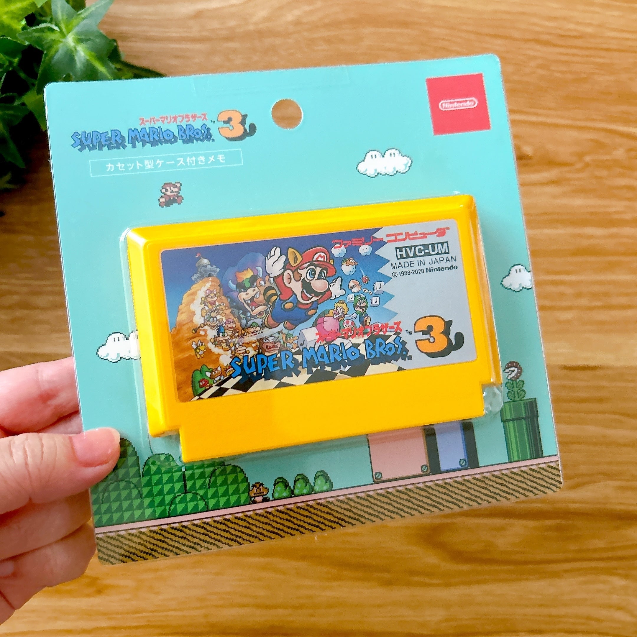 ファミコンのカセットそのまんまで笑った！マリオの「ゲームを再現した