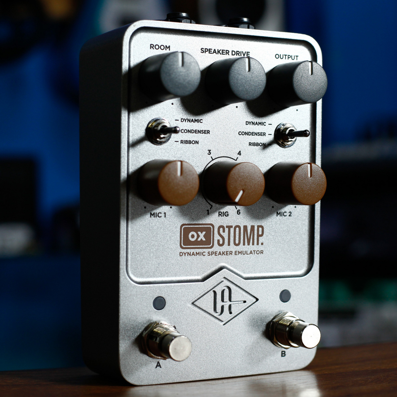 Universal Audio UAFX OX Stomp Dynamic Speaker Emulator【動画あり