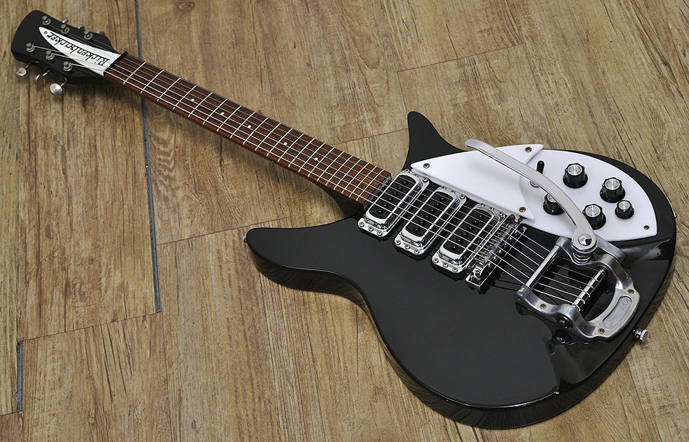 Rickenbacker 320（ビンテージ）【楽器検索デジマート】