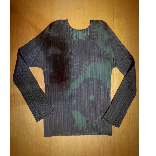 プリーツプリーズ ISSEY MIYAKE 長袖カットソー イッセイミヤケ