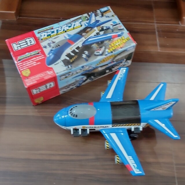 Takara Tomy - トミカ ハイパーブルーポリス カーゴジャンボの通販 by