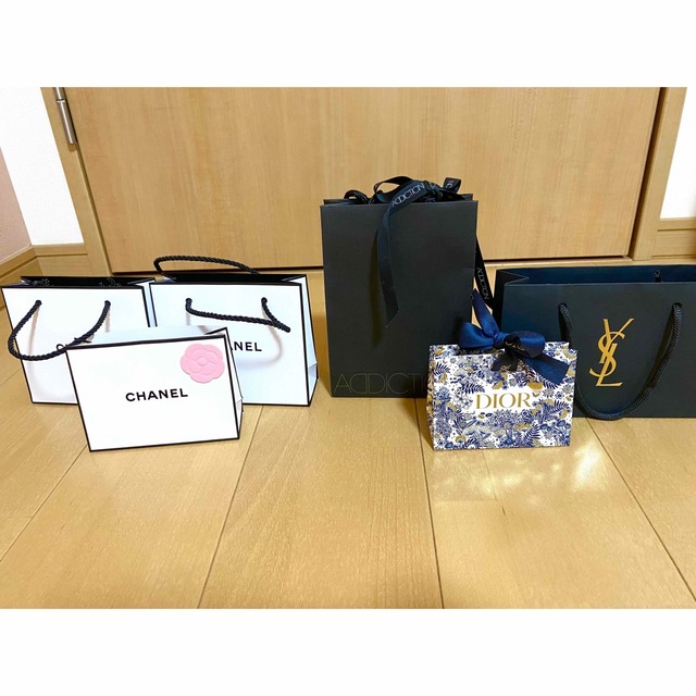Yves Saint Laurent Beaute - ショッパー&リップ用プレゼントBOX