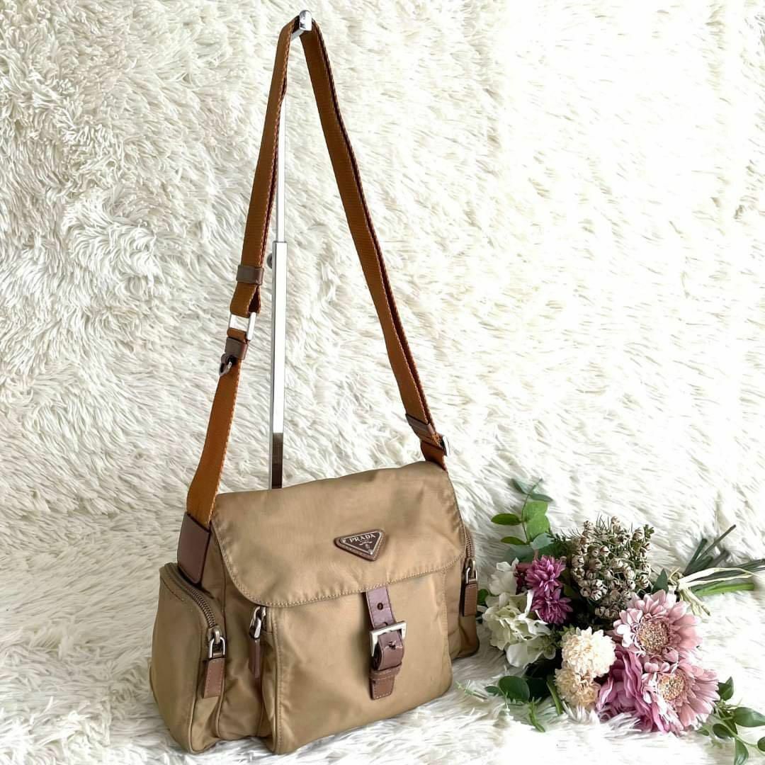 PRADA - 【美品】プラダ メッセンジャーバッグ ナイロン 三角ロゴ 斜め