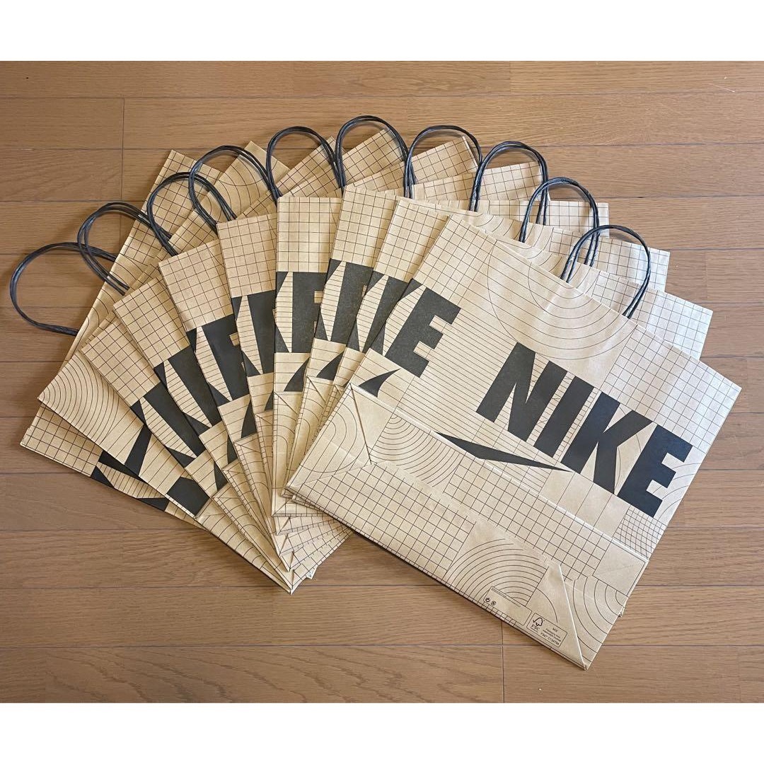 NIKE - 【大人気】NIKE ショッパー 紙袋 Lサイズ 10枚セットの通販 by
