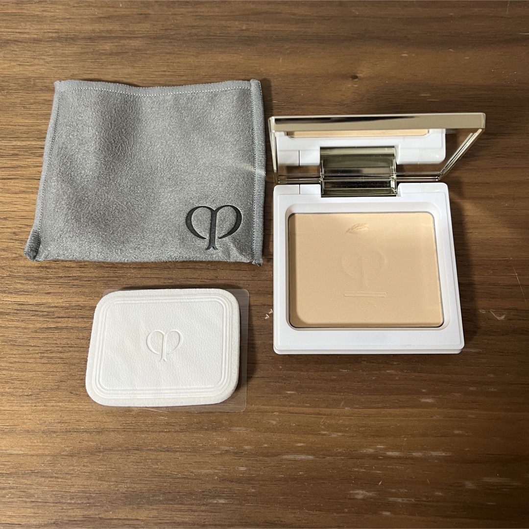 クレ・ド・ポー ボーテ - タンナチュレールプードルブランオークル00