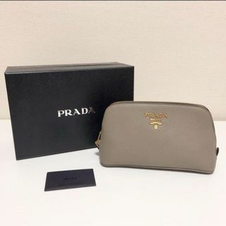 PRADA（ポーチ ・ ベージュ系）のフリマアイテム一覧