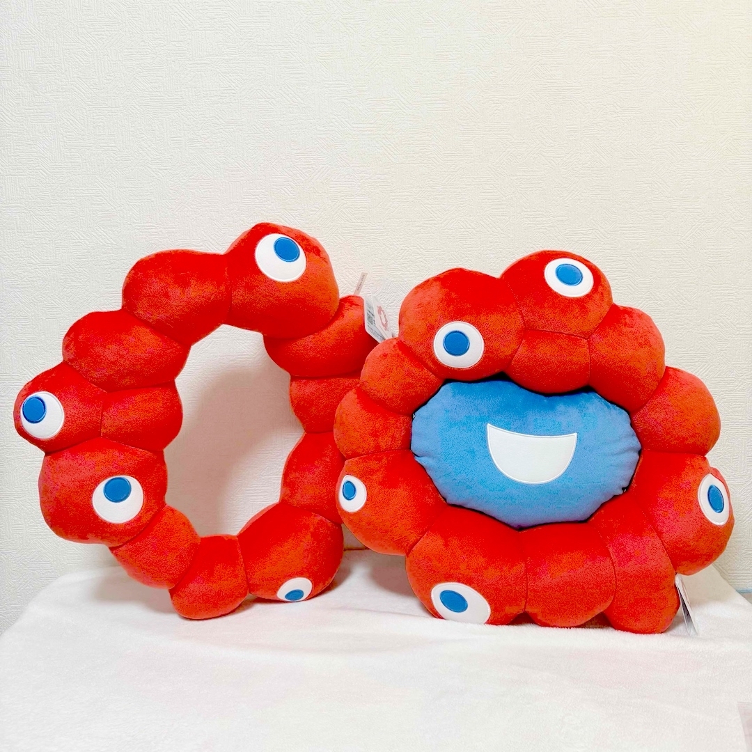 ミャクミャク なりきりクッション ぬいぐるみ 全2種セットの通販 by