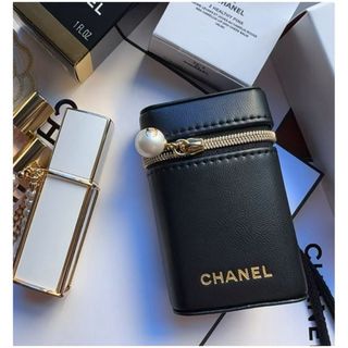 CHANEL（レザー ・ ポーチ）のフリマアイテム一覧