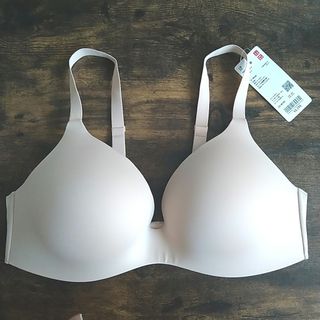 UNIQLO - お値下げ ユニクロ ワイヤレスブラ3Dホールドの通販 by yuuuc