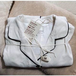 シャルレ - シャルレ 未使用 パジャマ Lの通販 by ポンタ's shop