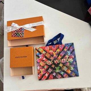 LOUIS VUITTON - Louis Vuitton 2024 ホリデーショッパーの通販 by