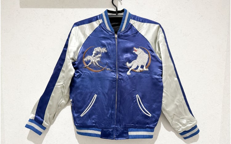 スカジャン 波に白狼 刺繍 サイズはS・M・L・XL・XXL 服 ジャケット