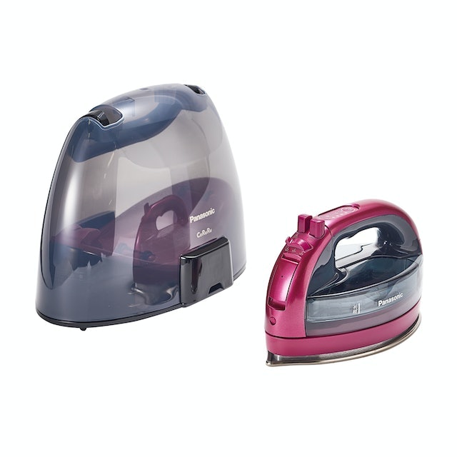 パナソニック コードレススチームアイロン NI-WL706をレビュー