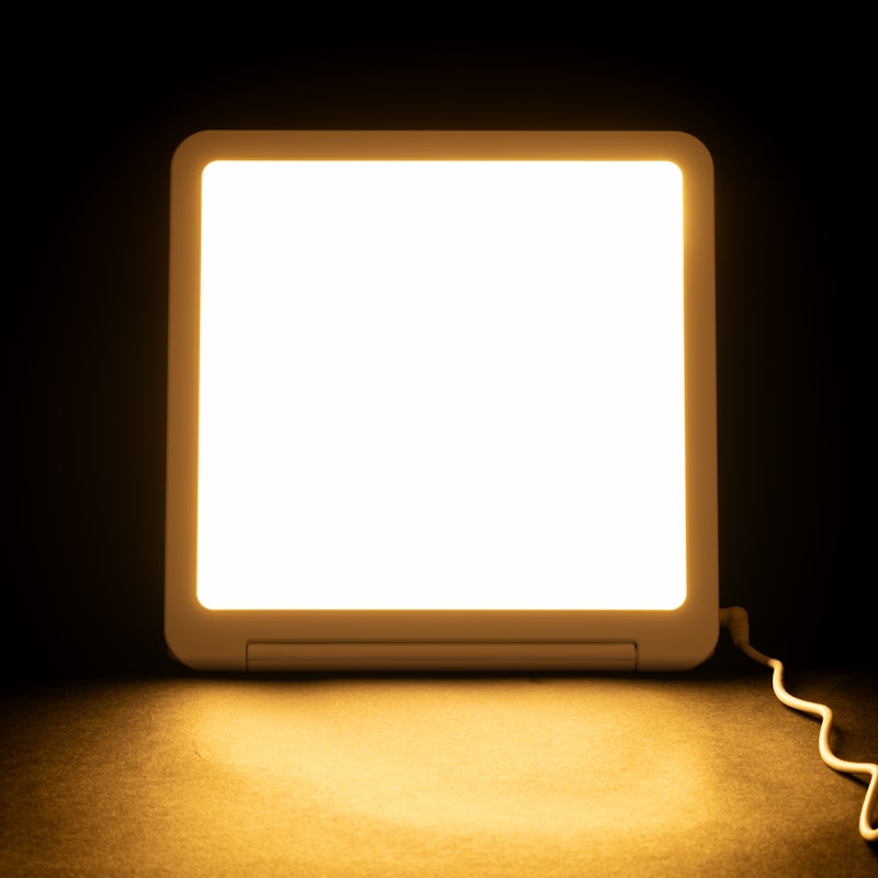 ムーンムーン トトノエライトプレーンを検証レビュー！光目覚まし時計