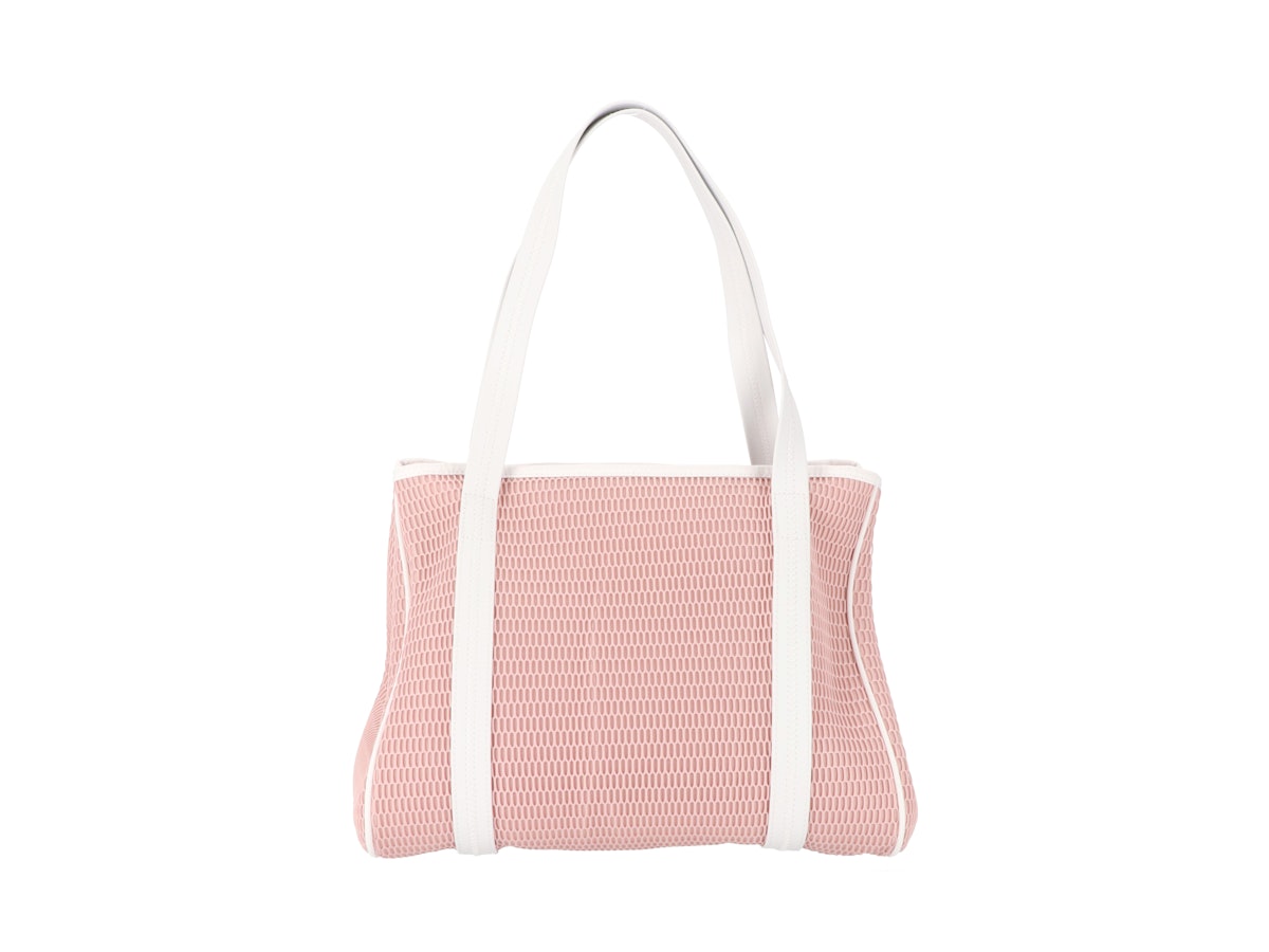 q bag paris nest zip Mをレビュー！クチコミ・評判をもとに徹底検証