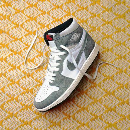 国内6月10日発売予定】ナイキ エアジョーダン 1 レトロ ハイ OG