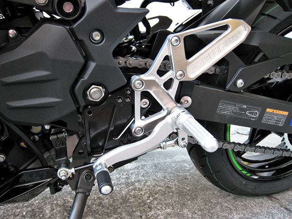 ゼファー750 BEET スーパーバンクステップ 絶版 バック ビー