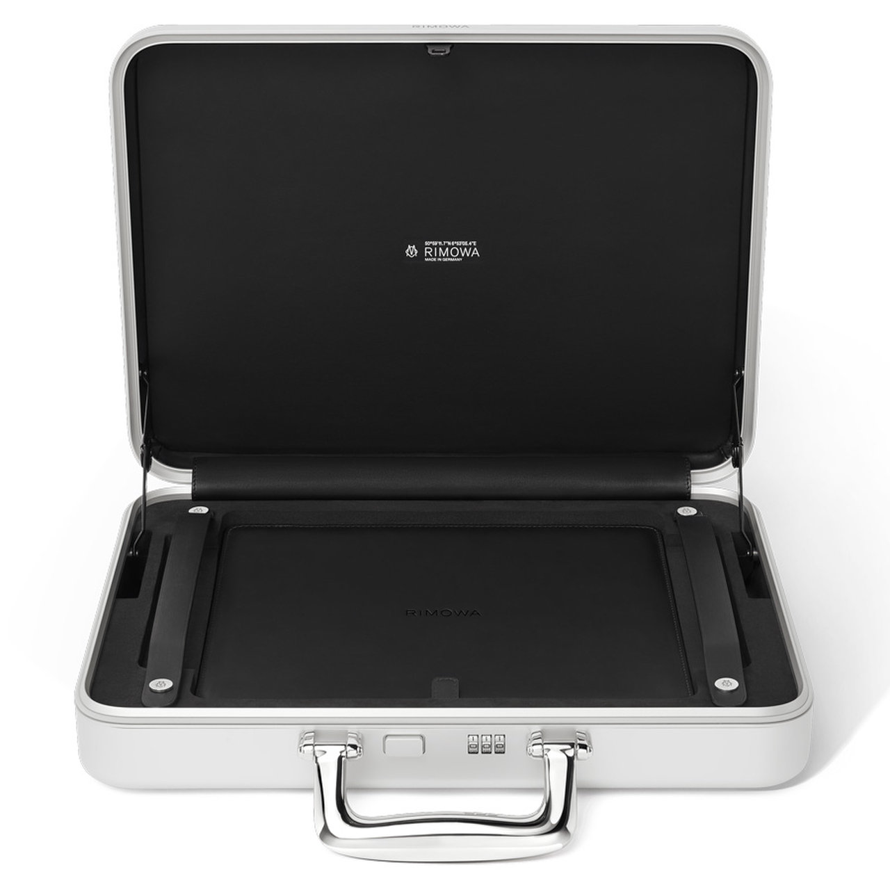 RIMOWA】アルミ＆レザー製。「リモワ」のアタッシュケース付きチェス