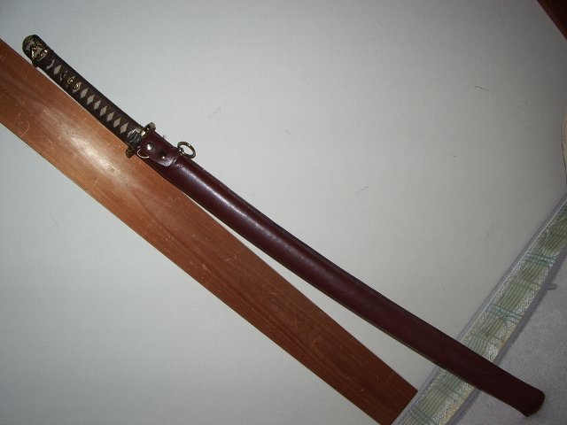 先祖は水呑み百姓。今も貧乏人！！:模造品 九八式軍刀 （＊処分済み＋）